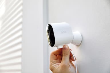 Arlo Pro 3 langaton 2K QHD turvakamerapakkaus (2 kpl)