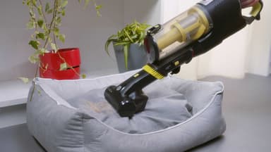 Hoover H-FREE 500 johdoton varsi-imuri HF522NPW 011
