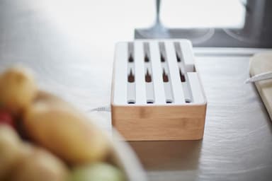 ALLDOCK Medium 3.0 Laddningsstation, Bambu/Vit