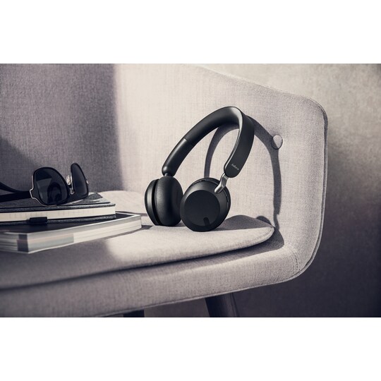 Jabra Elite 45h langattomat on-ear kuulokkeet (titaaninmusta)