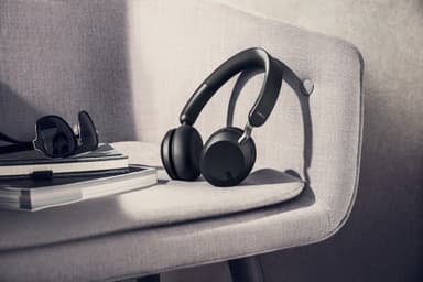 Jabra Elite 45h langattomat on-ear kuulokkeet (titaaninmusta)