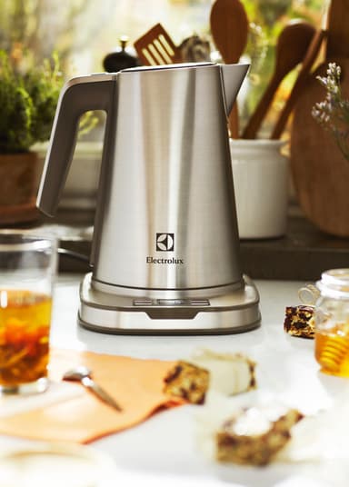 Electrolux Expressionist Collection vedenkeitin 7800