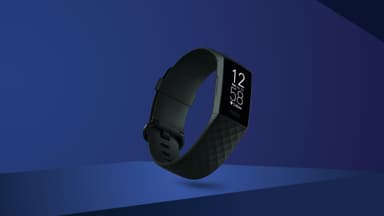 Fitbit Charge 4 aktiivisuusranneke (musta)