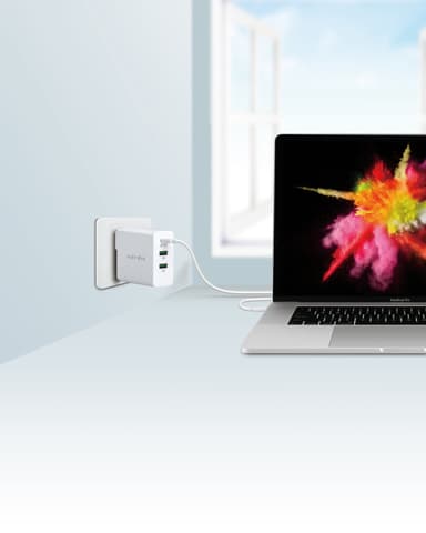 NÖRDIC 45 W 3-porttinen seinälaturi 1xUSB C 45 W, Power Delivery 3.0, Quick Charger 4, 2xUSB A 18 W QuickCharger 3