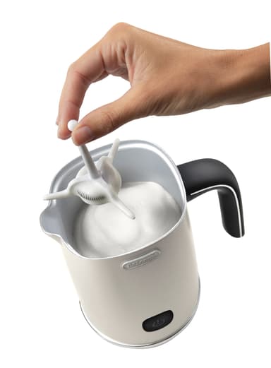 De Longhi Distinta maidonvaahdotin EMFI (valkoinen)