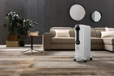 DeLonghi öljytäytteinen lämmitin TRRS920