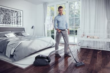 Electrolux  EUSC62-EB (Musta)