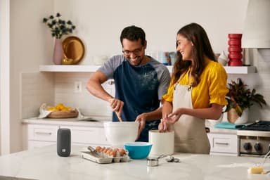 JBL LINK Bluetooth kaiutin latausasemalla (harmaa)