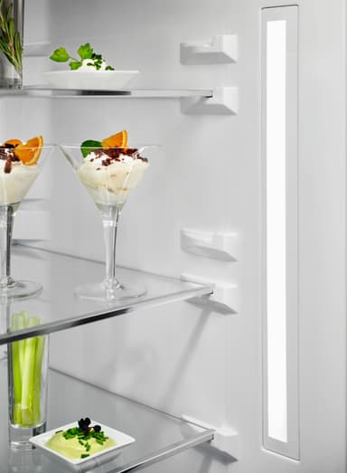 Electrolux Jääkaappi-pakastin yhdistelmä LNT7ME32X2 (Harmaa/teräsovi)