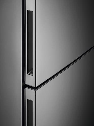 Electrolux Jääkaappi-pakastin yhdistelmä LNT7ME32X2 (Harmaa/teräsovi)