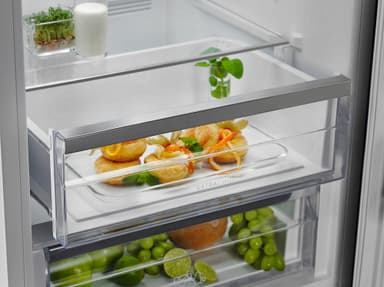 Electrolux Jääkaappi-pakastin yhdistelmä LNT7ME32X2 (Harmaa/teräsovi)