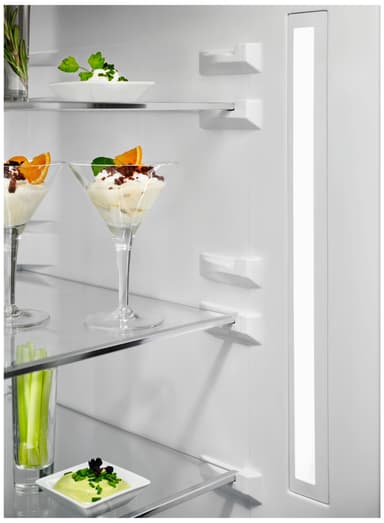 Electrolux Jääkaappipakastin LNT7MD32X2 (Teräs)