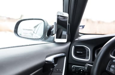 Gear puhelinteline autoon