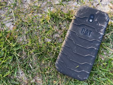 CAT S42 älypuhelin (musta)