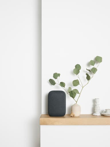 Google Nest Audio älykaiutin (hiili)