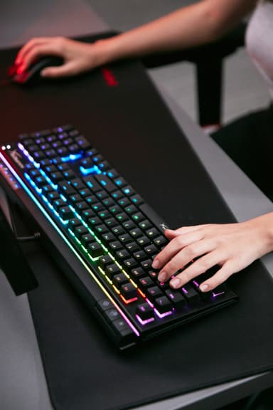 HyperX Alloy Elite RGB pelinäppäimistö (Cherry MX Red)
