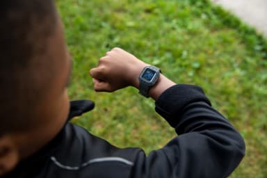 Garmin Vivofit Jr. 3 aktiivisuusranneke lapsille (Black Panther)