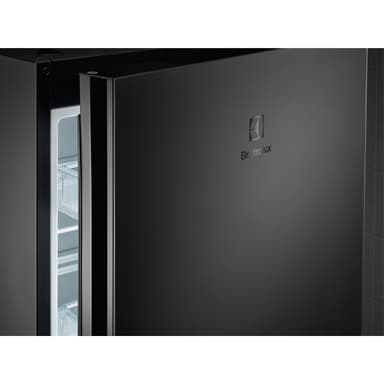 Electrolux Jääkaappi-pakastin yhdistelmä LNT7ME32M1 (Mattalasi)