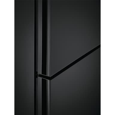Electrolux Jääkaappi-pakastin yhdistelmä LNT7ME32M1 (Mattalasi)
