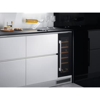 AEG integroitava viinikaappi SWB63001DG (musta)