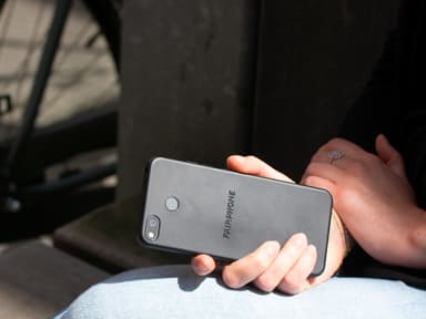 Fairphone 3 Plus älypuhelin (musta)
