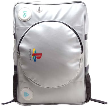PlayStationin muotoinen reppu