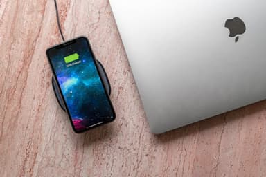 Mophie 15W langaton latausalusta (musta)