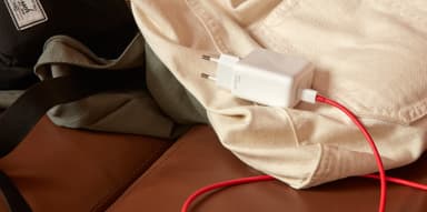 OnePlus Warp Charge 65 virta-adapteri (valkoinen)