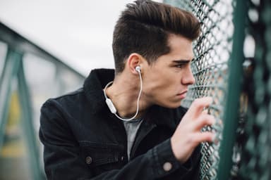 JBL Tune125BT langattomat in-ear kuulokkeet (valkoinen)