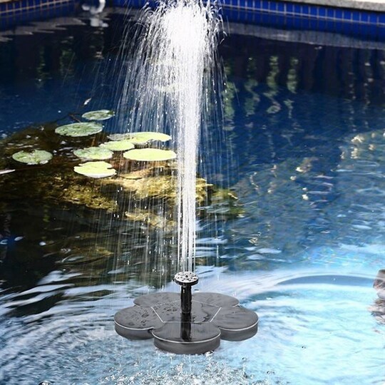 Aurinkoenergialla toimiva suihkulähteen vesipumppu - Kukka