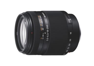 Sony 18-250mm DT zoom-objektiivi