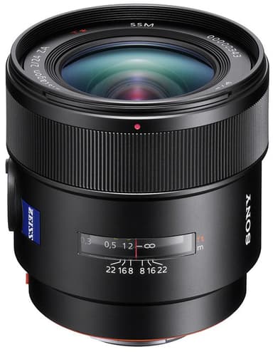 Sony 24mm F2.0 Carl Zeiss Distagon objektiivi
