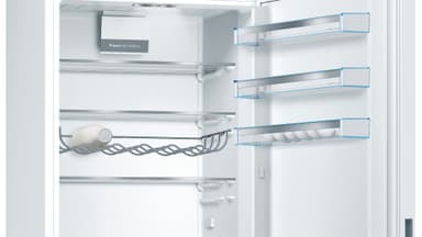 Bosch Serie 6 jääkaappipakastin KGE49AWCA (valkoinen)