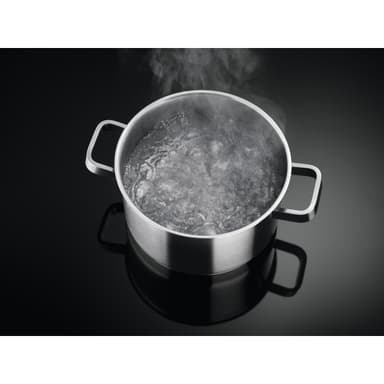 Electrolux ComboHob induktiotaso liesituulettimella LIC744I