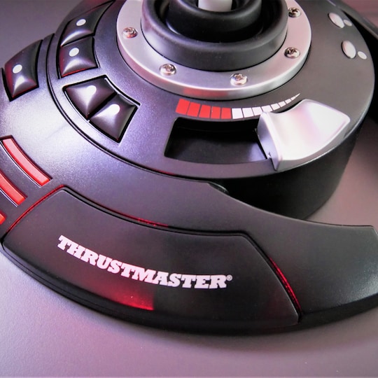 Thrustmaster T-Flight joystick ohjain