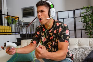 Turtle Beach Recon 70X pelikuulokkeet (valkoinen)