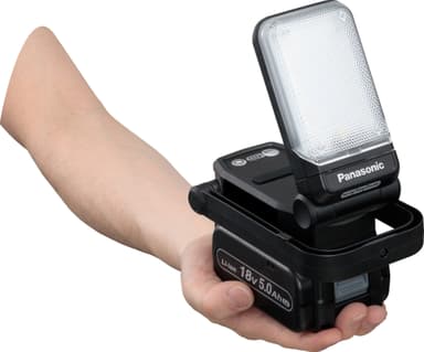 Panasonic EY37C4B32 langaton LED-taskulamppu