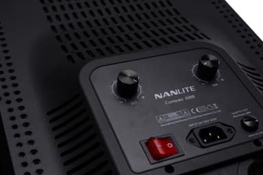 Nanlite Compac 68B Bi-colour LED valo