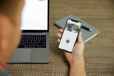 Arlo Essential Spotlight XL langaton FHD turvakamera (valkoinen)