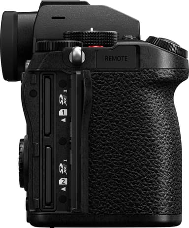 Panasonic Lumix S5 järjestelmäkamera + 20-60 mm f/3.5-5.6 objektiivi