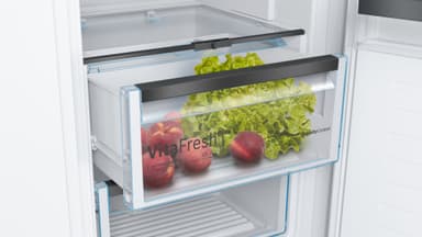 Bosch jääkaappi pakastelokerolla KIL82SDE0 integroitava
