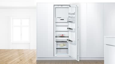 Bosch jääkaappi pakastelokerolla KIL82SDE0 integroitava