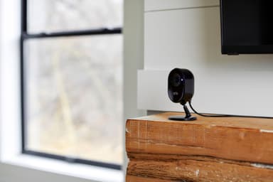 Arlo Essential Indoor Camera älykamera (valkoinen)