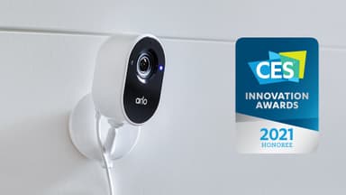 Arlo Essential Indoor Camera älykamera (musta)