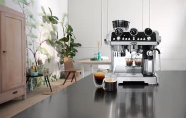 De’Longhi La Specialista Maestro kahvikone EC9665M (musta/hopea)
