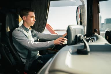 TomTom GO Expert 7" navigaattori (musta)