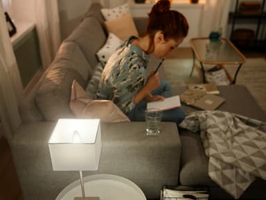 Philips Hue WCA 4W B39 lamppu E14