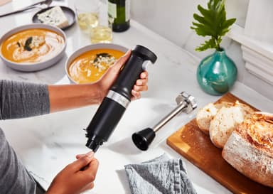 KitchenAid Cordless johdoton sauvasekoitin 5KHBBV53EBM (mattamusta)