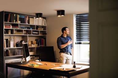 Philips Hue Pillar kaksoisspottivalo 2x 5W (musta)