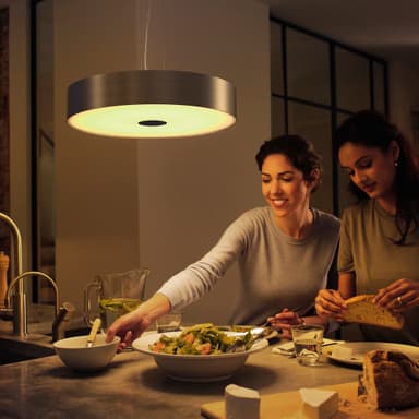Philips Hue Fair riippuvalaisin musta
